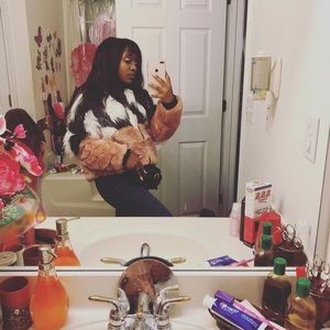 Meet your Posher, Ciera